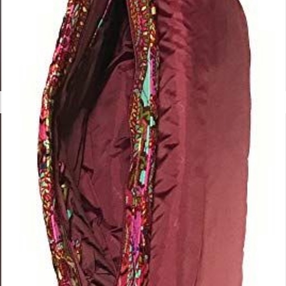 VERA BRADLEY MESSENGER BAG IN RESORT MEDALLION - Picture 5 of 8